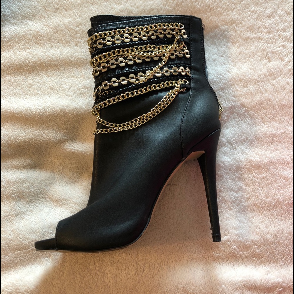 Bebe black ankle bootie heels size 8